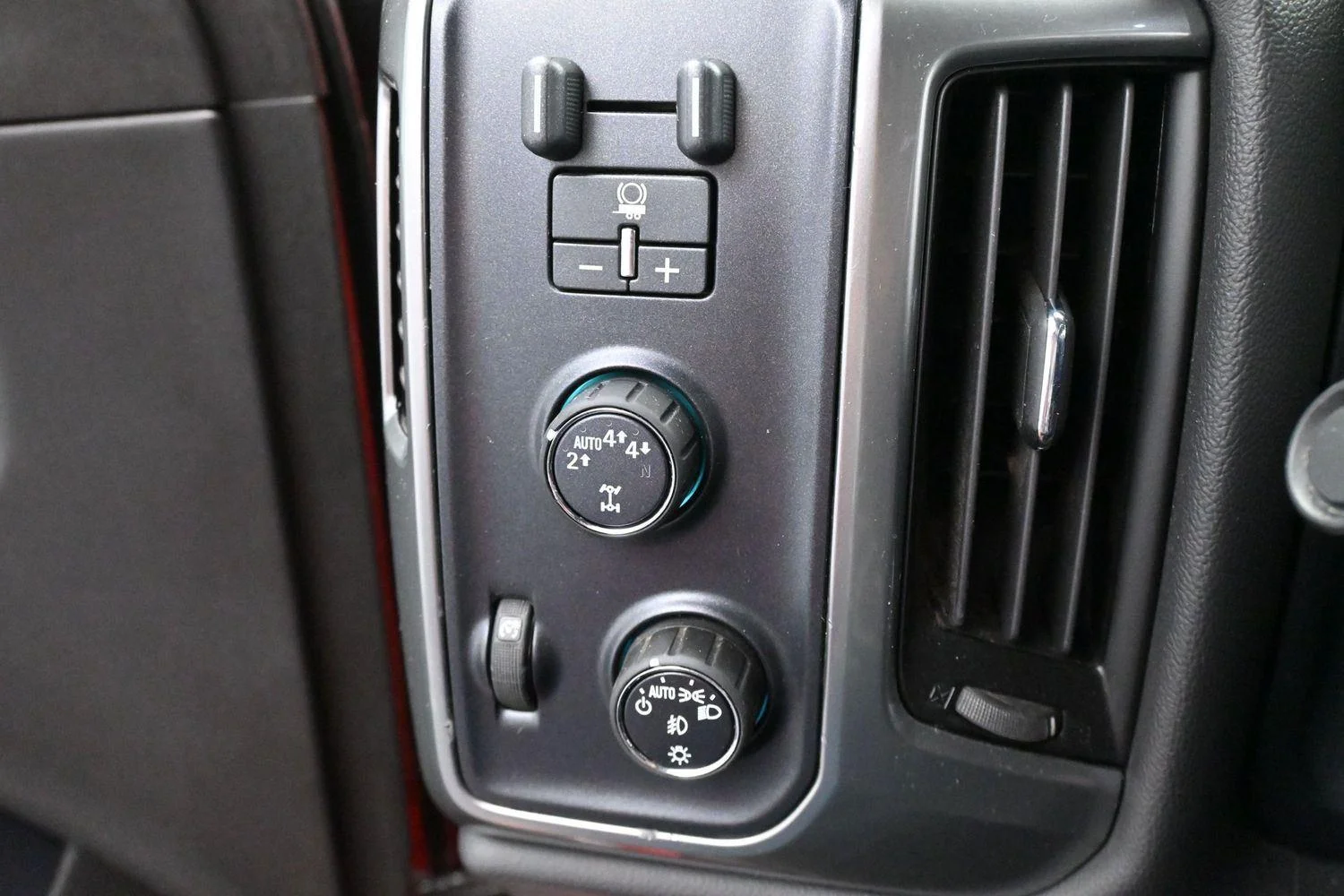 Used 2014 Victory Red Chevrolet LT image 20