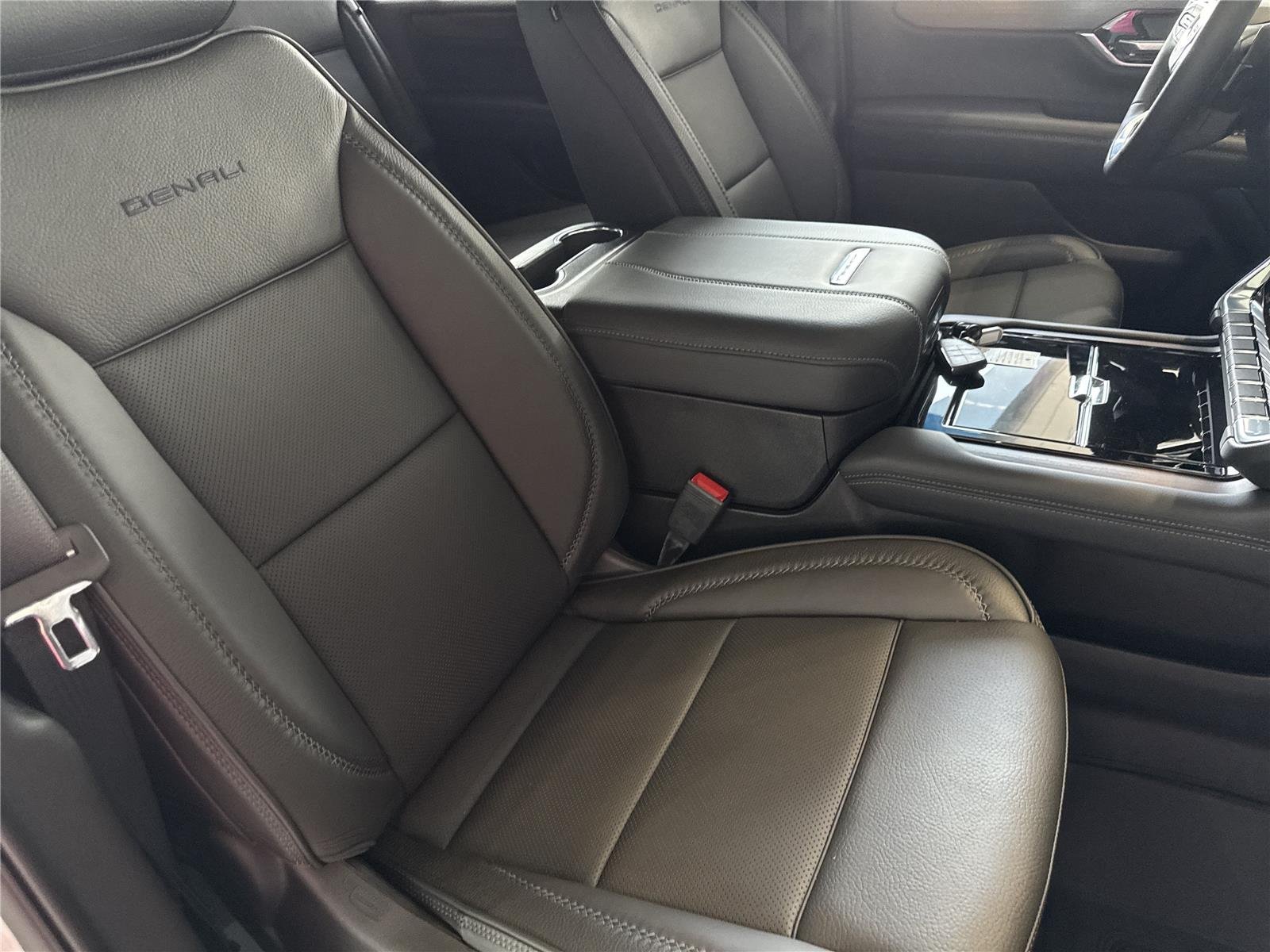 New 2026 Glacier White Tricoat GMC Denali image 37