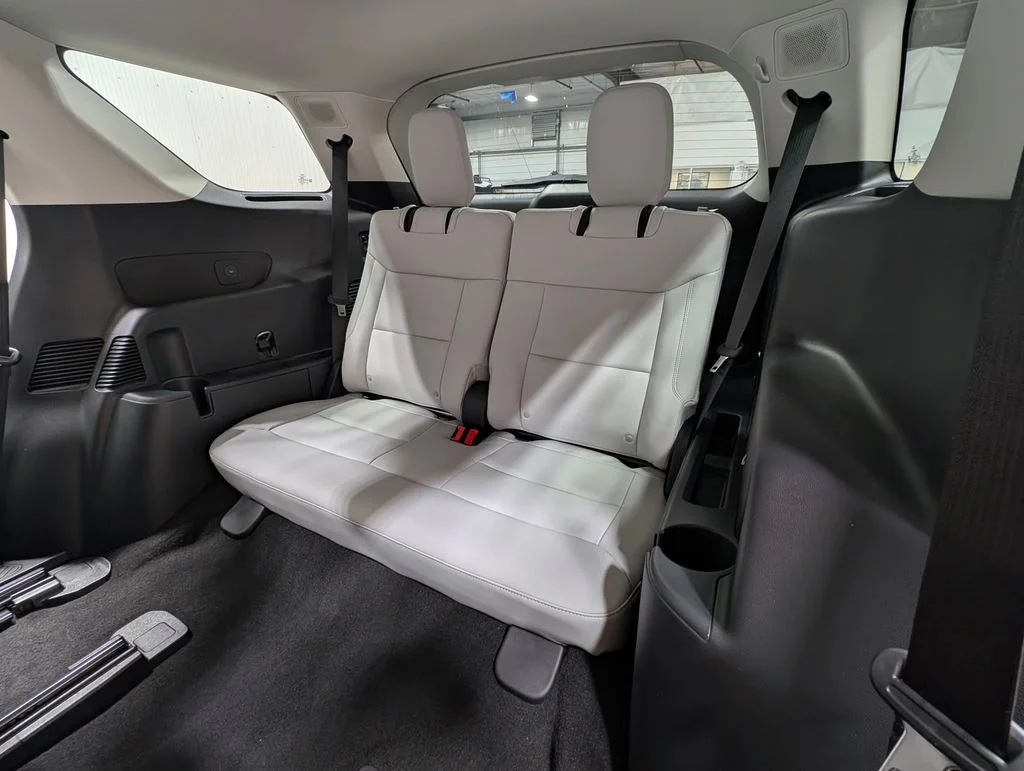 New 2026 Carbonized Gray Metallic Ford Platinum™ image 17