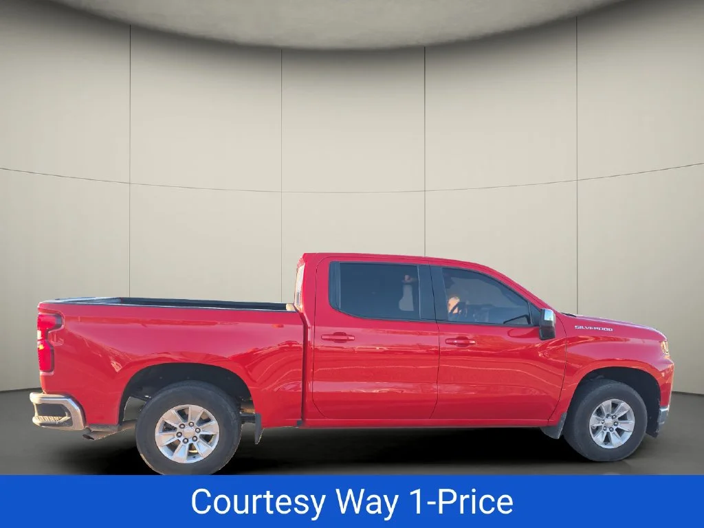 Used 2021 Red Chevrolet LT image 11