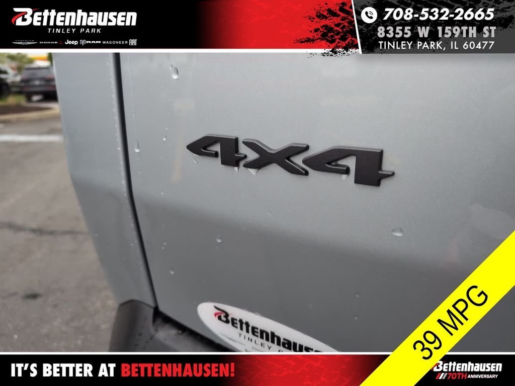 New 2026 Silver Zynith Clear-Coat Exterior Paint Jeep Limited image 7