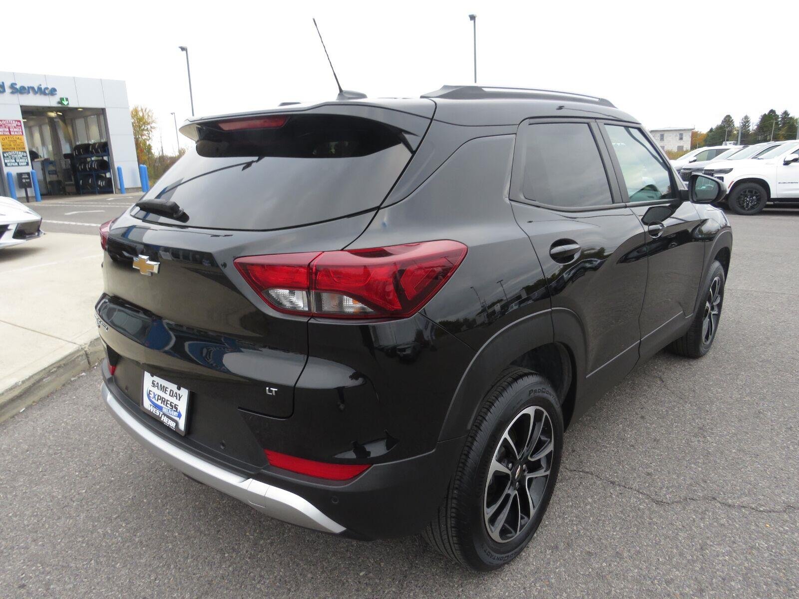 Used 2024 Mosaic Black Metallic Chevrolet LT image 7