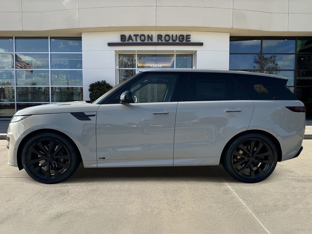 New 2026 Borasco Grey Land Rover Dynamic SE image 5