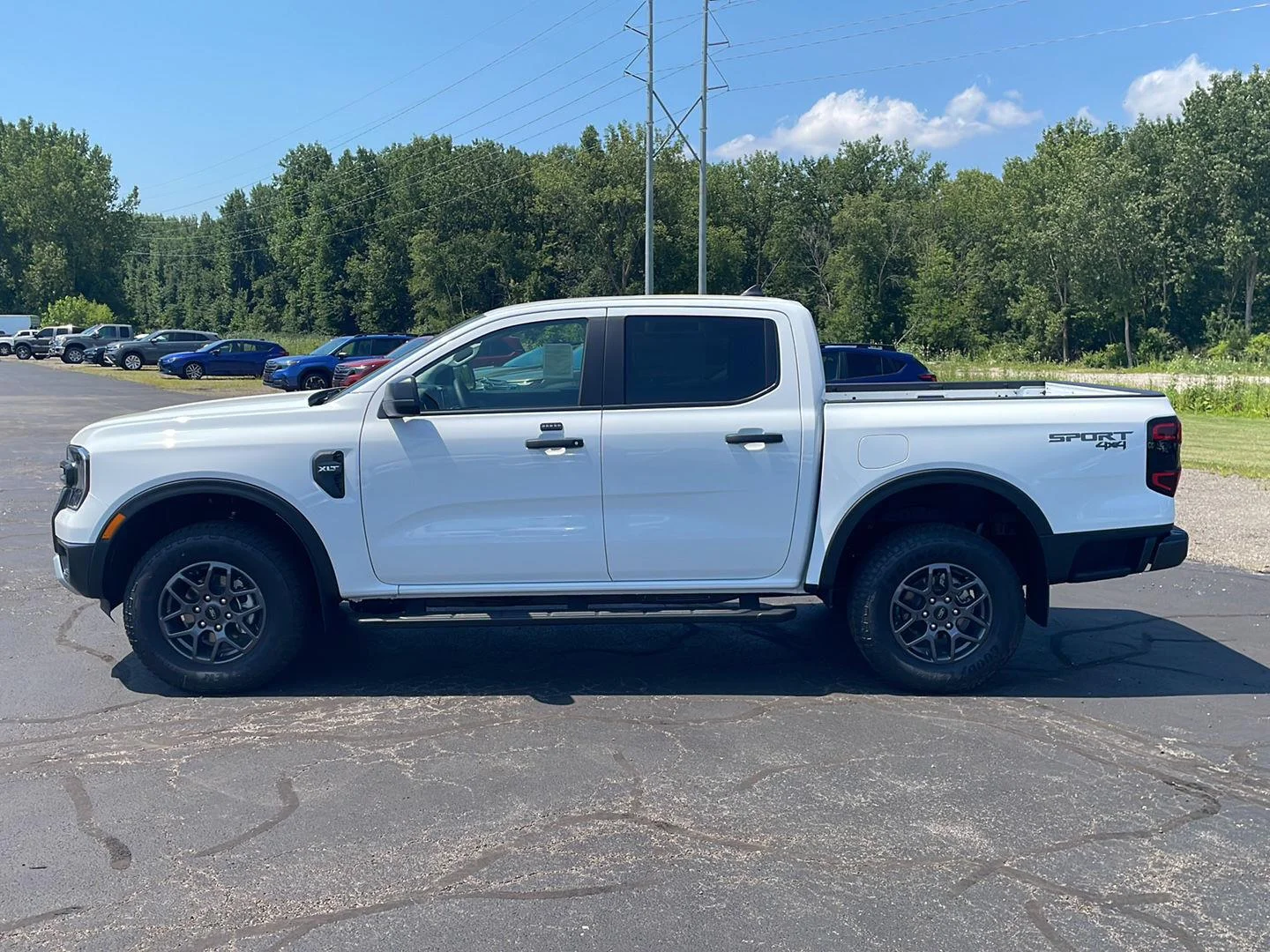 New 2026 Oxford White Ford XLT image 2