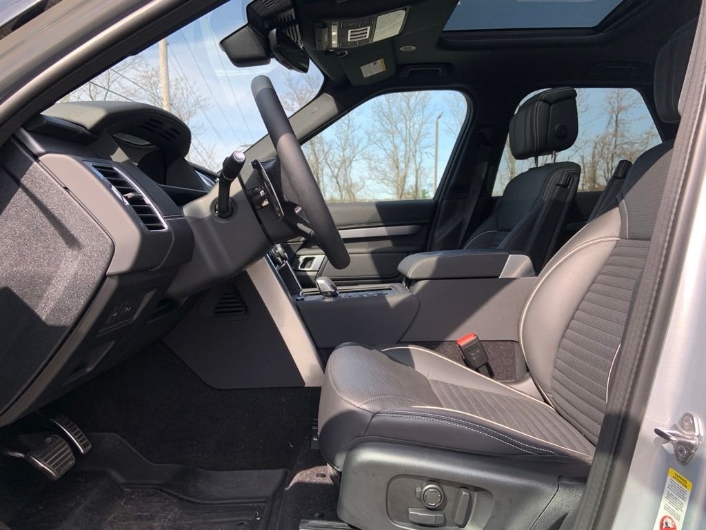 2024 Land Rover Discovery Dynamic SE - Photo 15