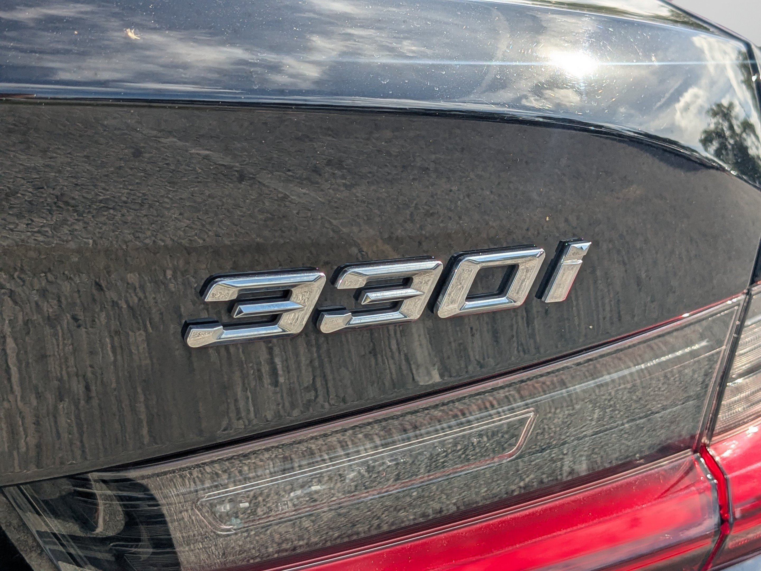 2025 BMW 3 Series 330i - Photo 13