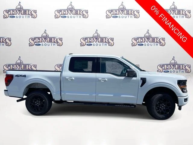 New 2026 Oxford White Ford XLT image 2