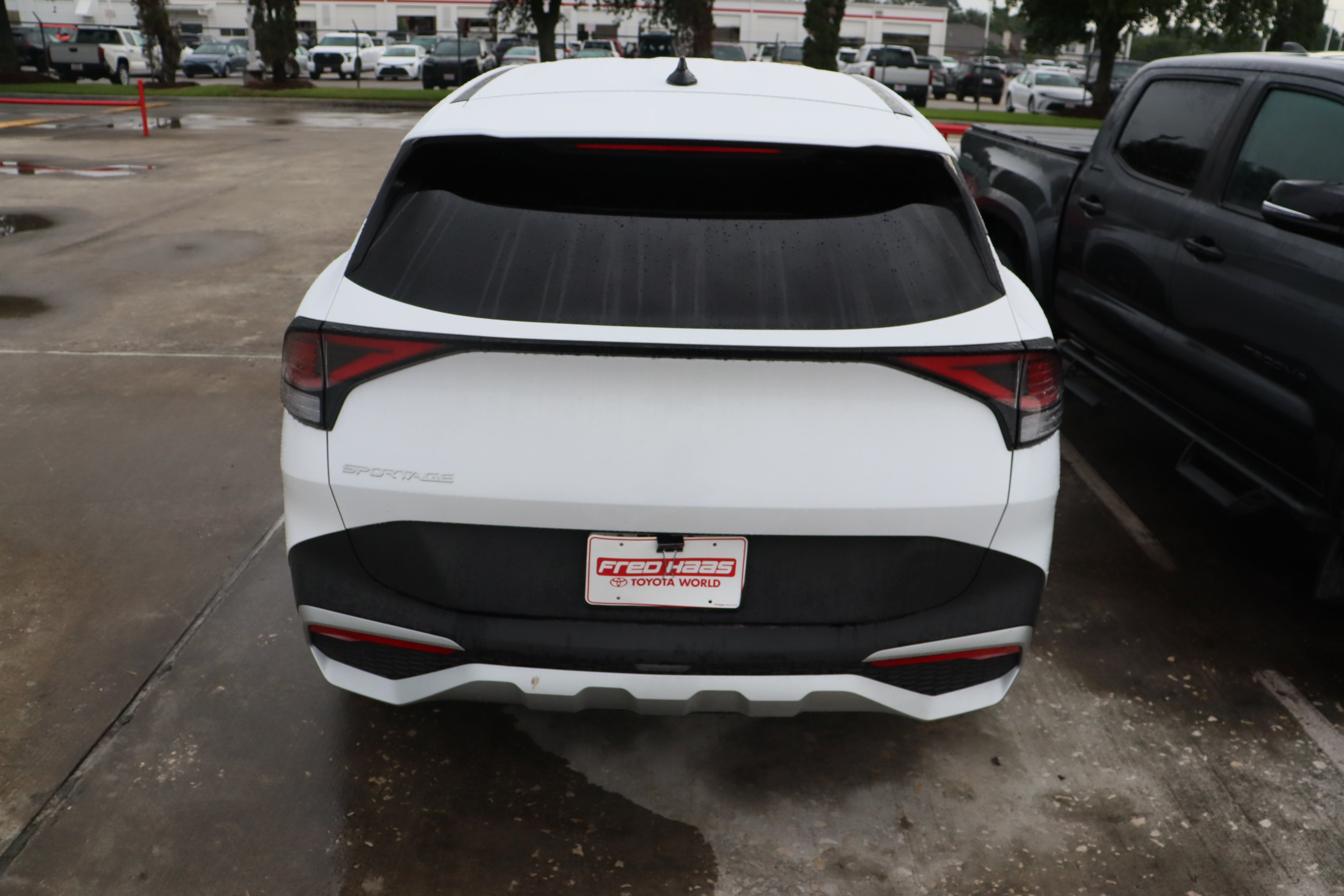 Used 2023 Glacial White Pearl Kia EX image 7