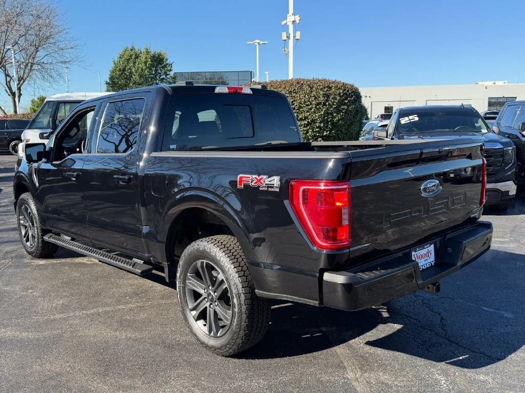 2023 Ford F-150 XLT - Photo 7