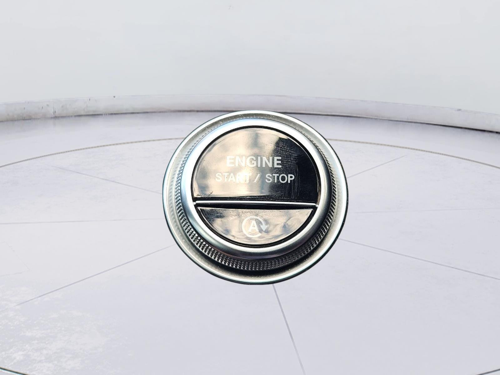 Used 2022 Black Mercedes-Benz C 300 image 21