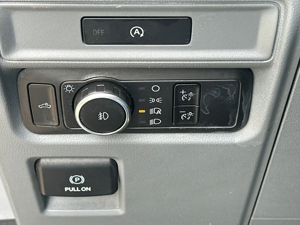 Used 2025 Iconic Silver Metallic Ford XLT image 24
