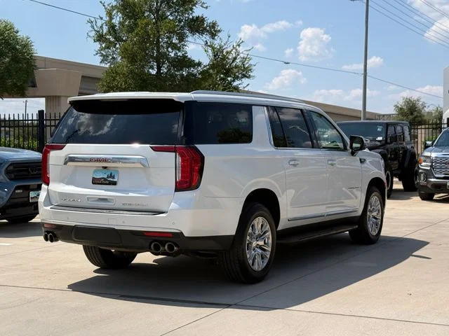 Used 2022 White Frost GMC Denali image 4