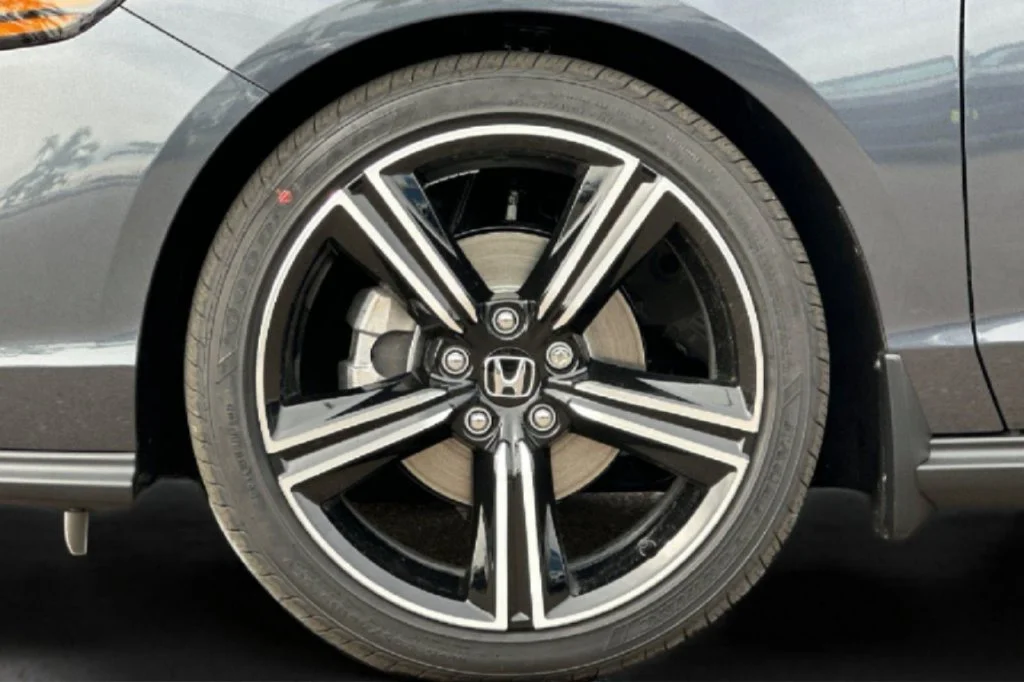 New 2026 Meteorite Gray Metallic Honda SE image 31