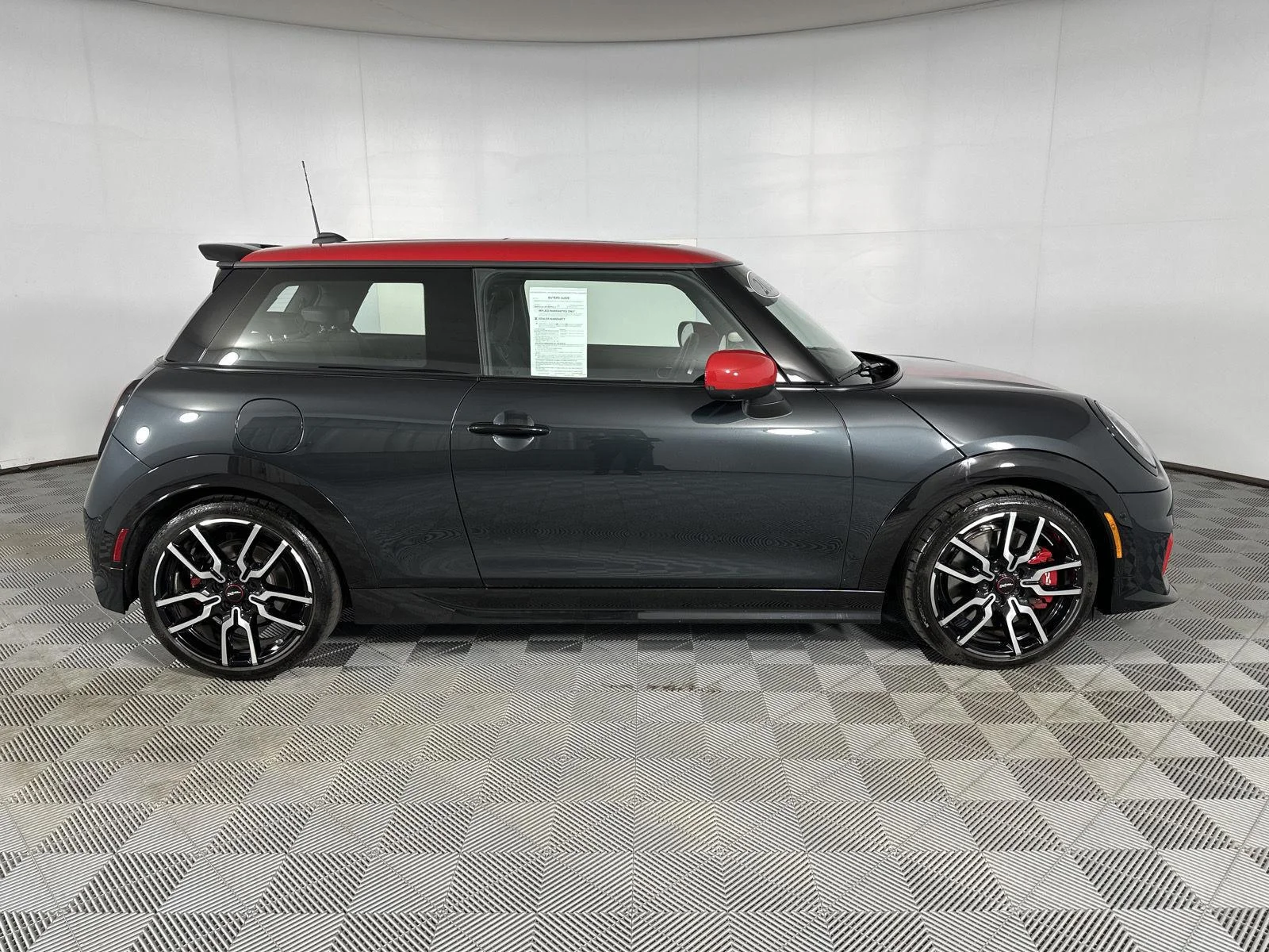 Used 2025 Legend Grey Metallic MINI John Cooper Works image 27