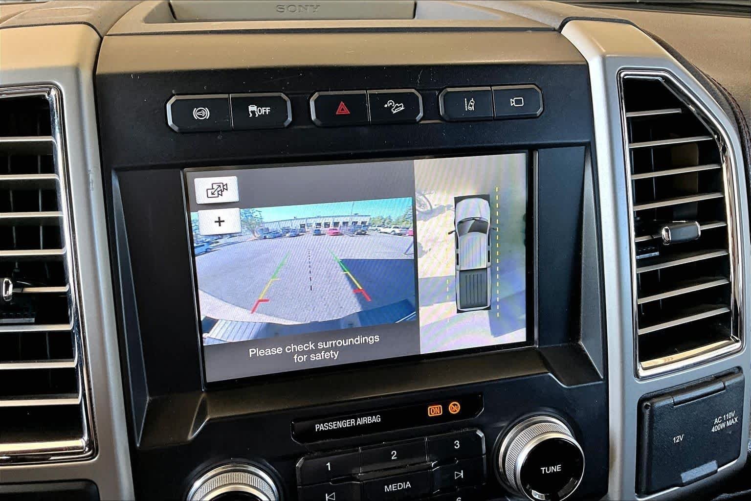 Used 2017 White Platinum Metallic Tri-Coat/Caribou Ford King Ranch image 28