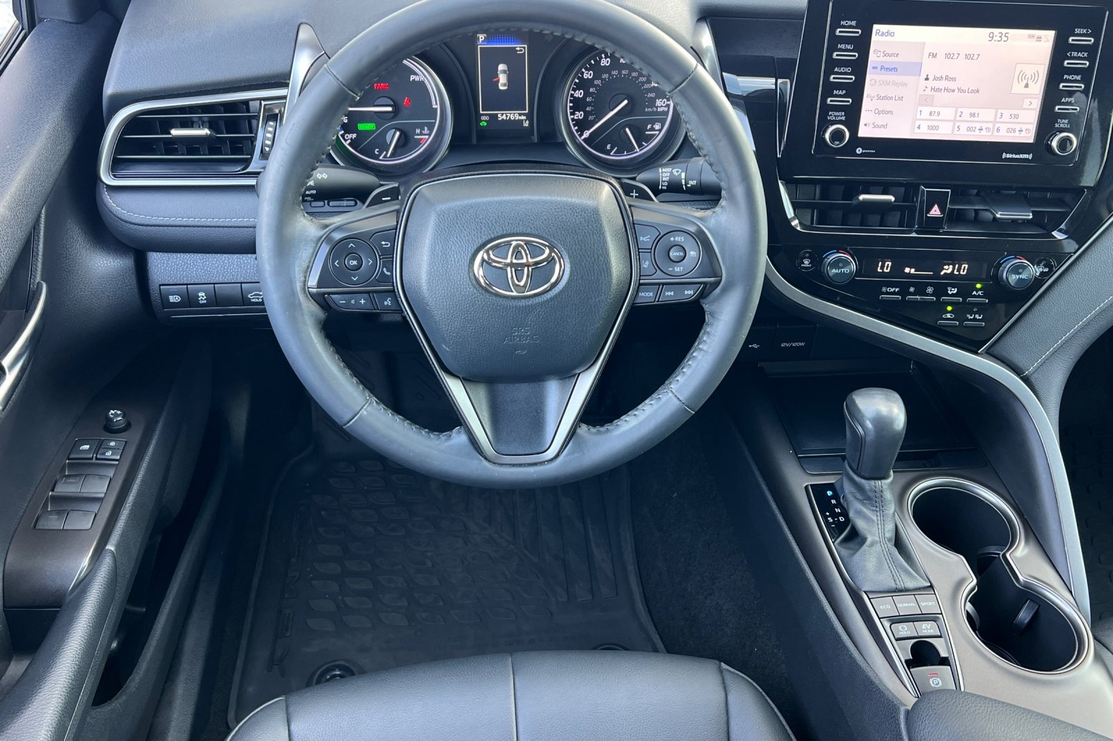 Certified Used 2022 White Toyota Hybrid SE image 14