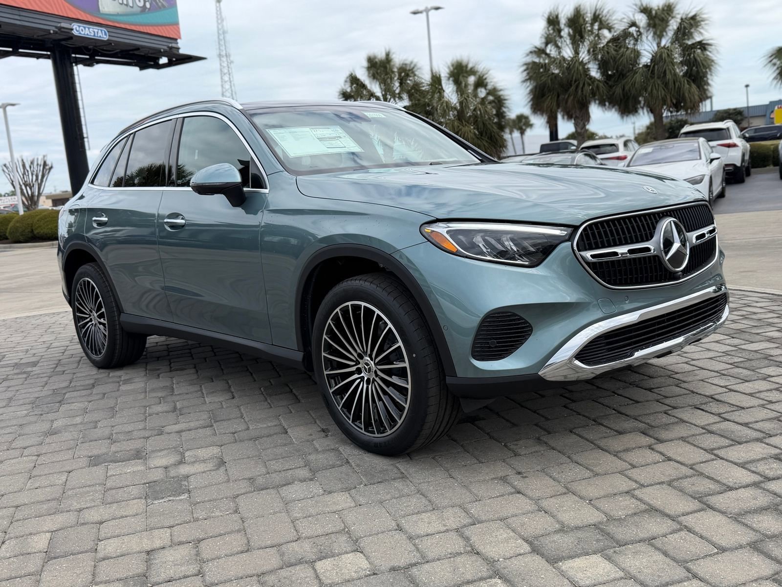 New 2026 Verde Silver Mercedes-Benz GLC 300 image 30