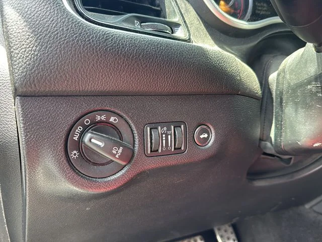 Used 2016 White Dodge R/T image 12