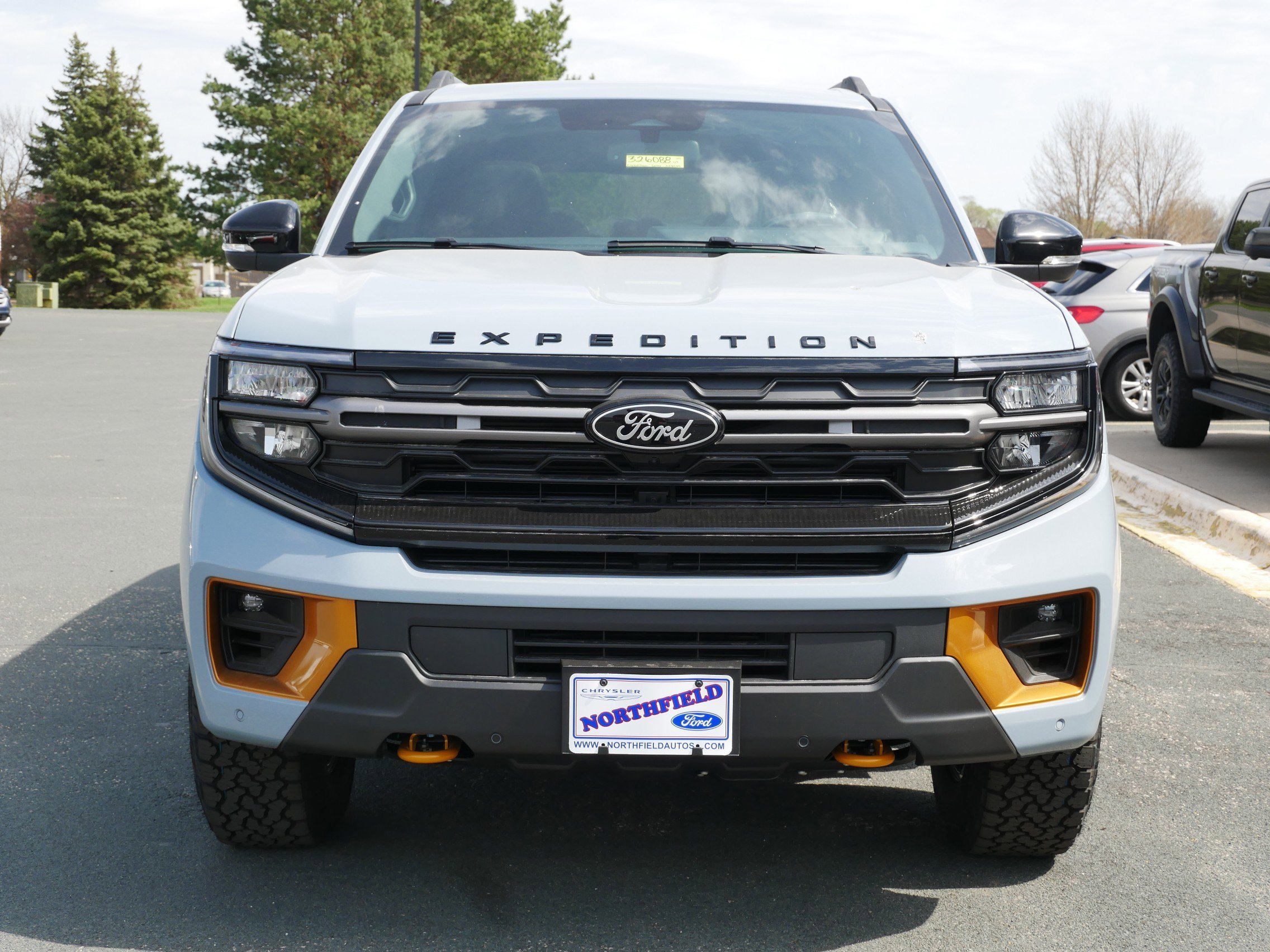 View vehicle photo 3