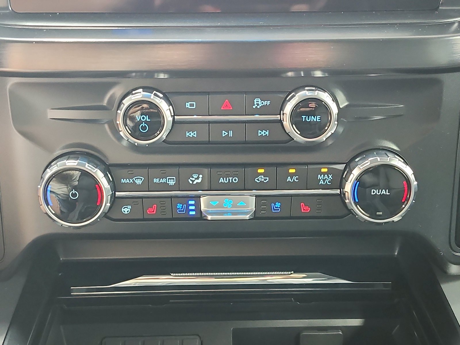 New 2027 Marsh Gray Metallic Ford F-250® Lariat® image 30
