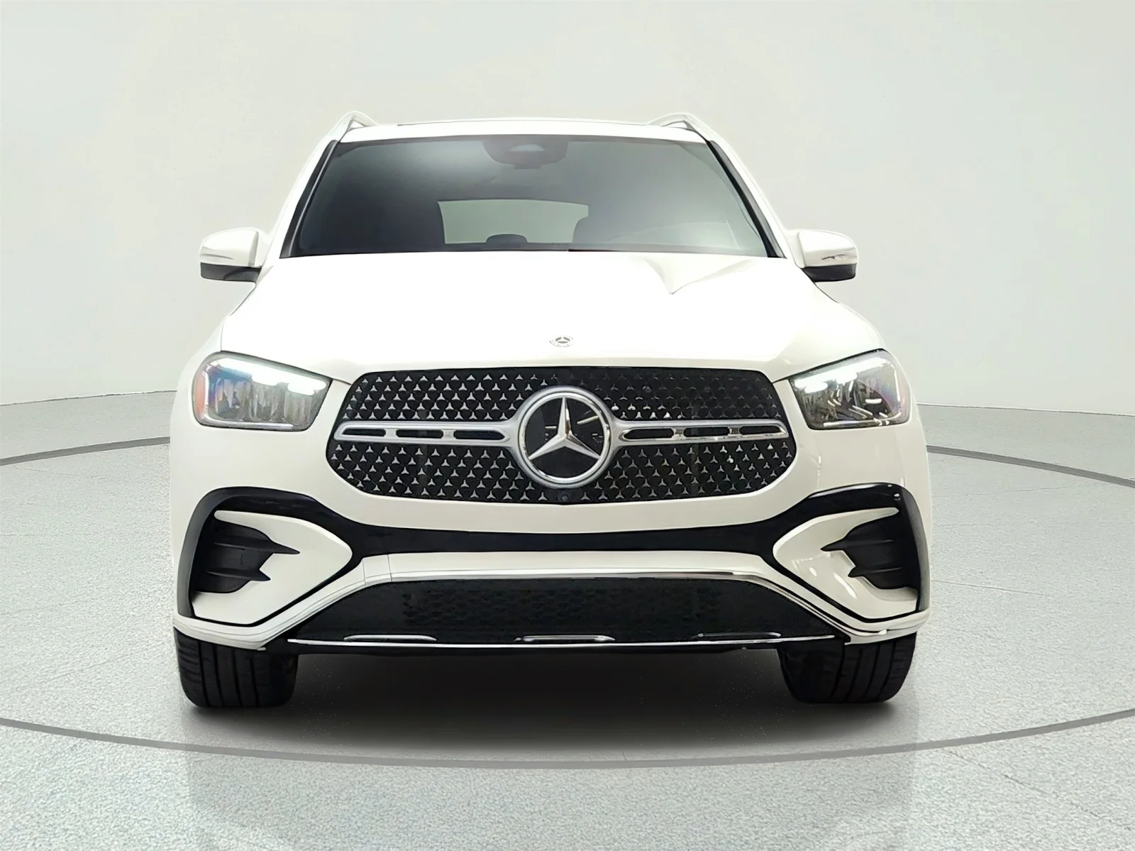 Used 2024 Polar White Mercedes-Benz GLE 450 4MATIC® SUV image 2