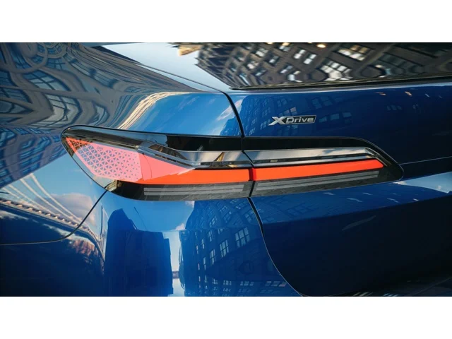 New 2026 Tanzanite Blue II Metallic BMW 760i xDrive image 8