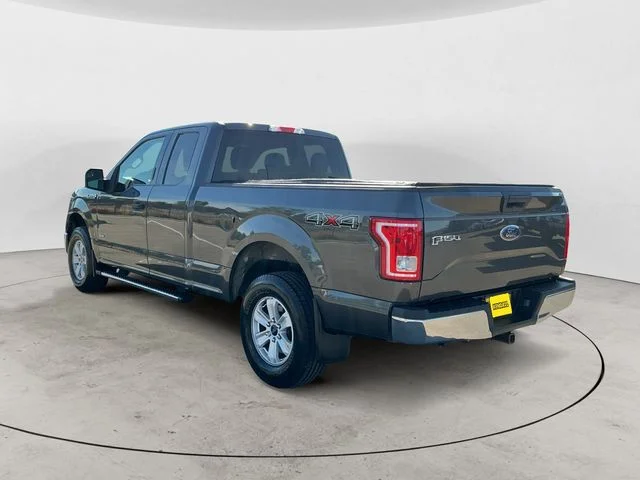 Used 2015  Ford XLT image 3