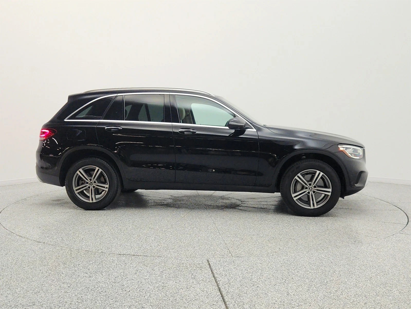 Used 2020 Black Mercedes-Benz GLC 300 4MATIC® SUV image 4