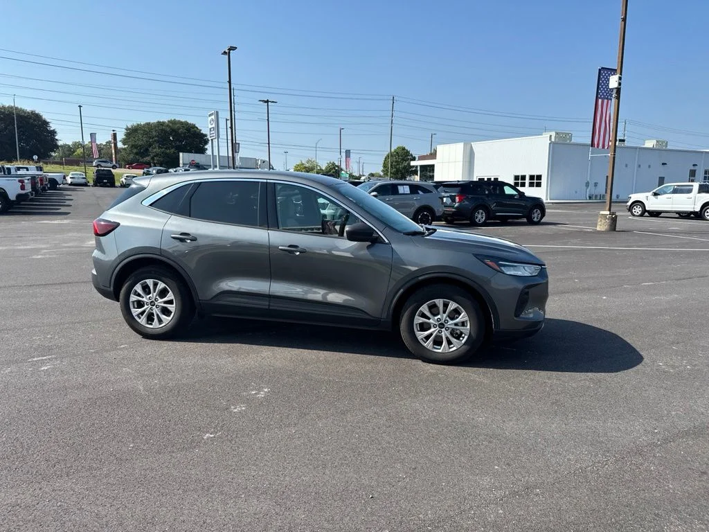 Used 2024 Gray Ford Active image 17