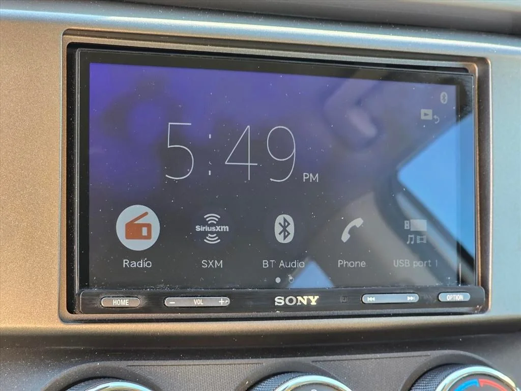 Used 2018 Silver Toyota LE image 20