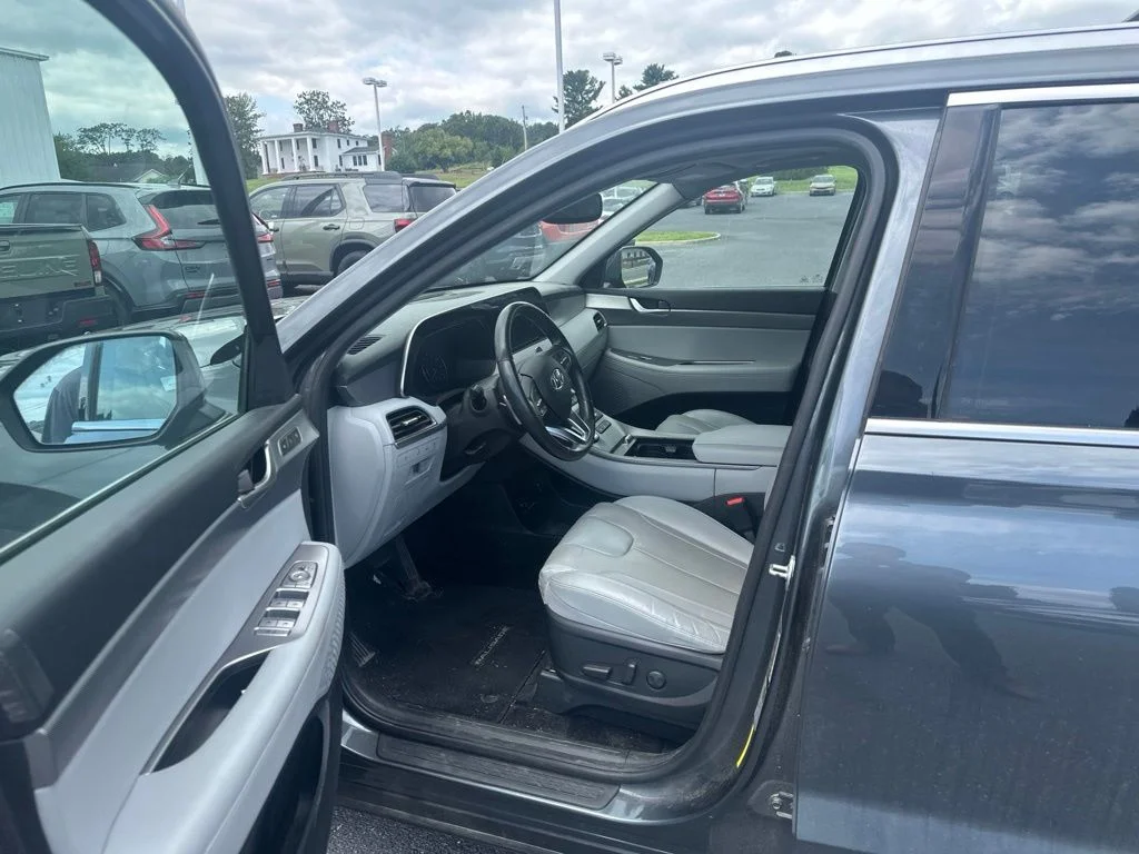 Used 2020 Graphite Hyundai SEL image 9