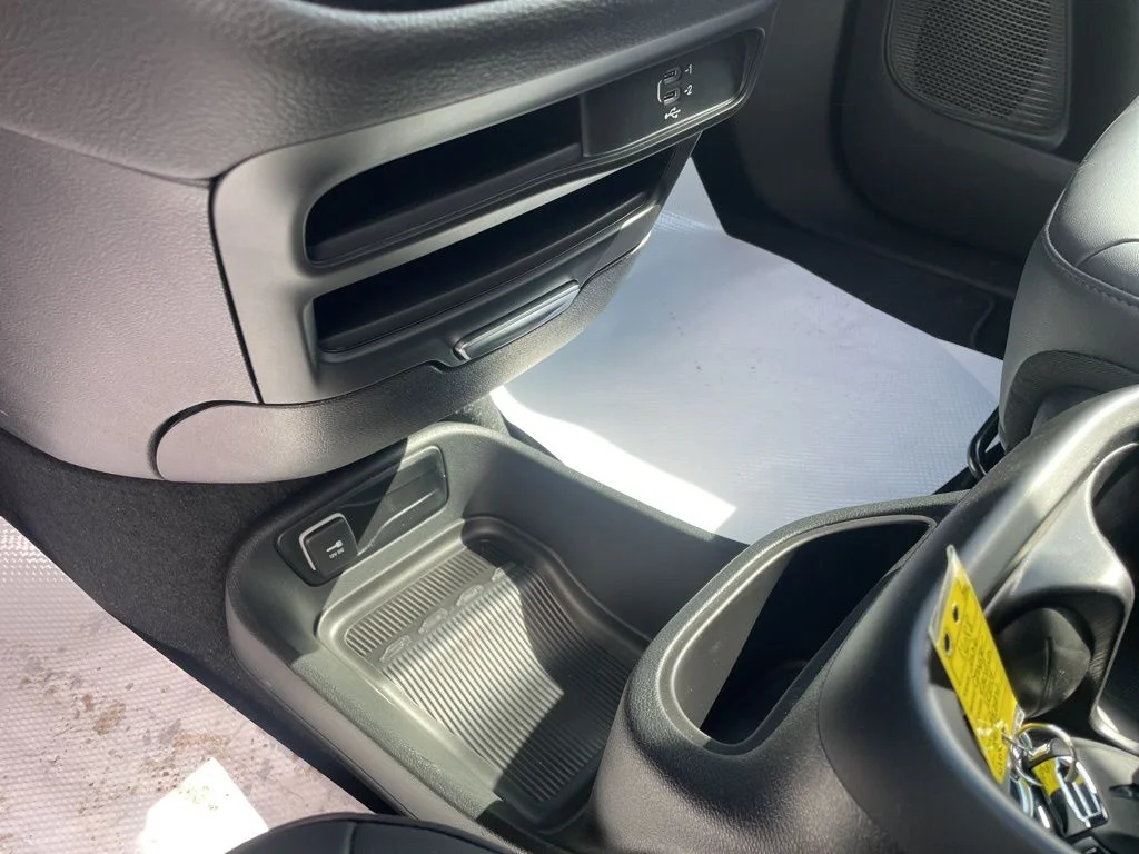 2026 Chrysler Pacifica Select - Photo 24