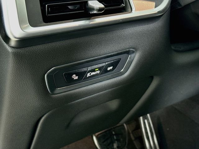 New 2027 Dravit Grey Metallic BMW xDrive40i image 10