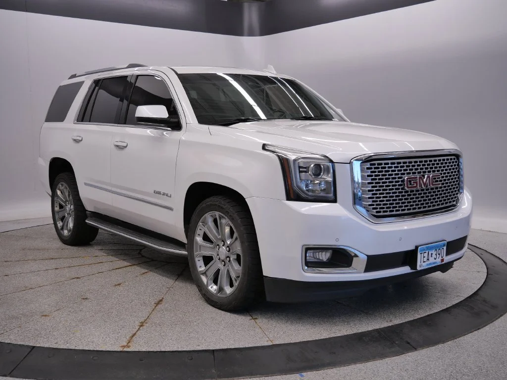 Used 2016 White GMC Denali image 3