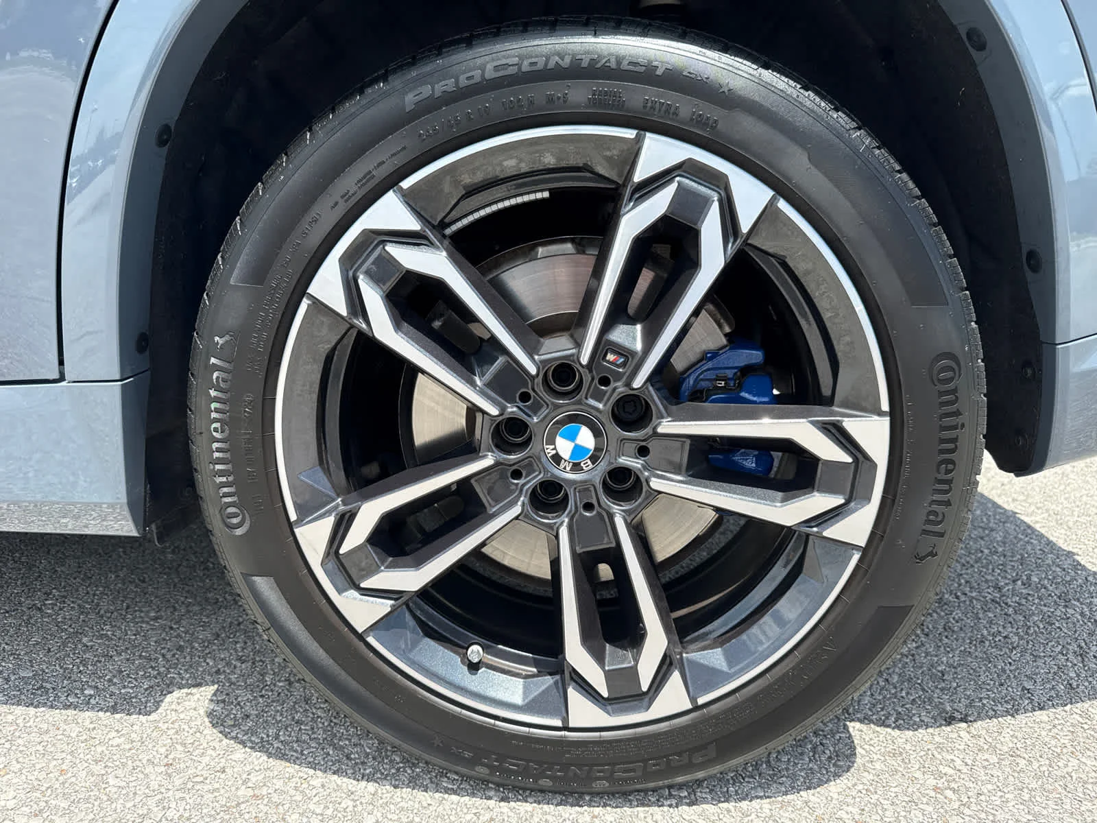 Used 2025 Storm Bay Metallic BMW M35i image 31