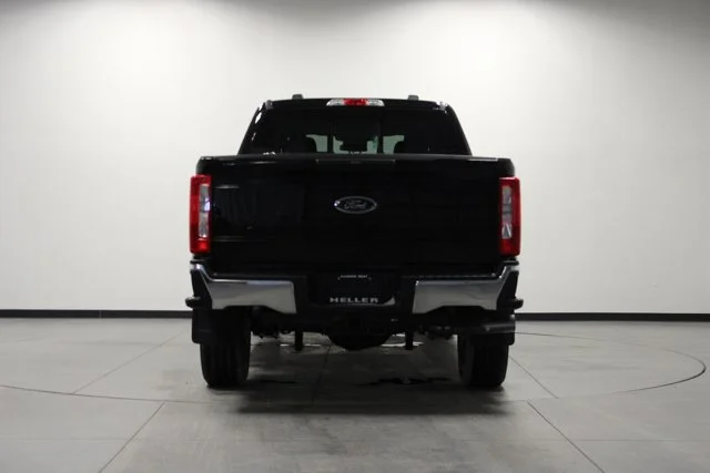New 2026 Agate Black Metallic Ford F-250® XLT image 27
