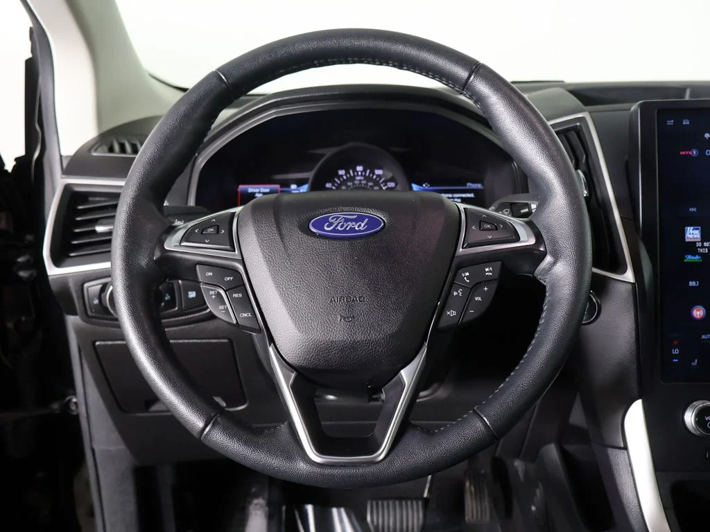 Used 2023 Black Ford SEL image 37