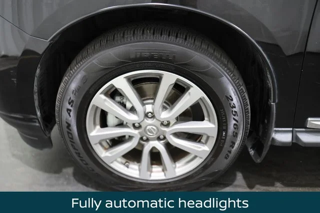 Certified Used 2015 Black Nissan SL image 6