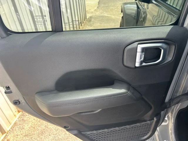 2023 Jeep Wrangler 4-Door Sahara Altitude - Photo 17