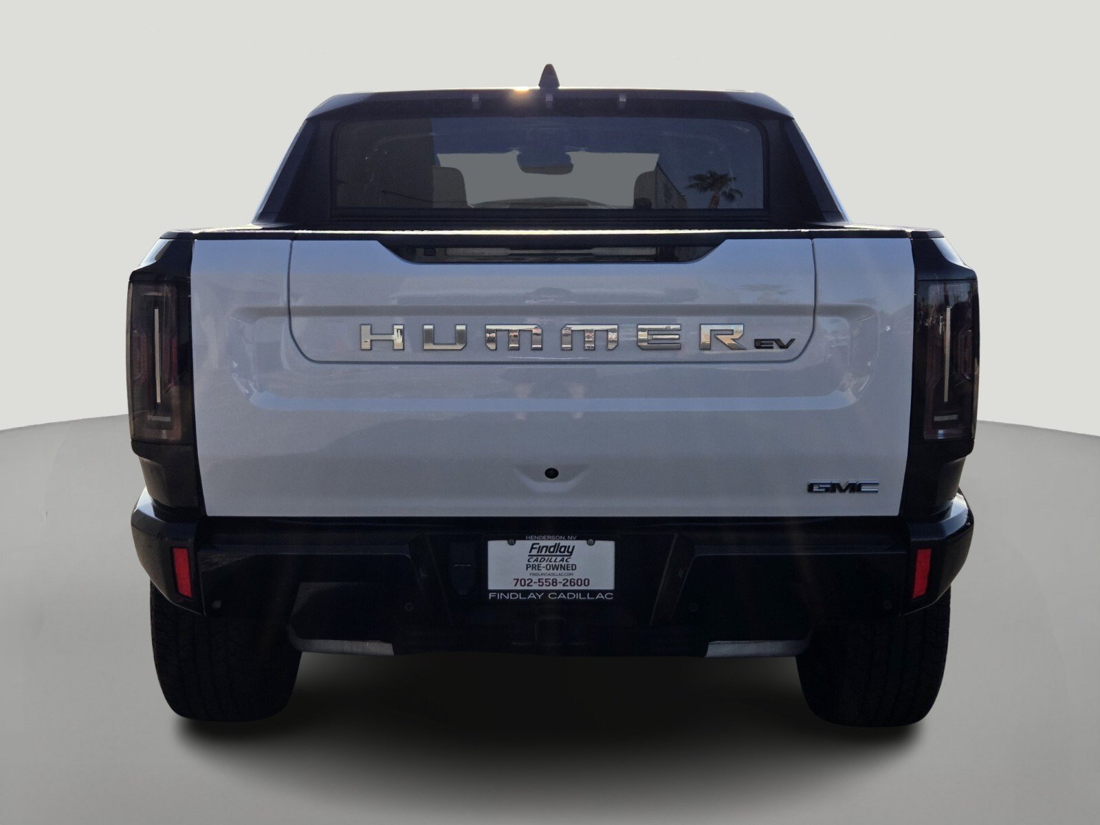 Used 2025 Interstellar White GMC 2X image 4