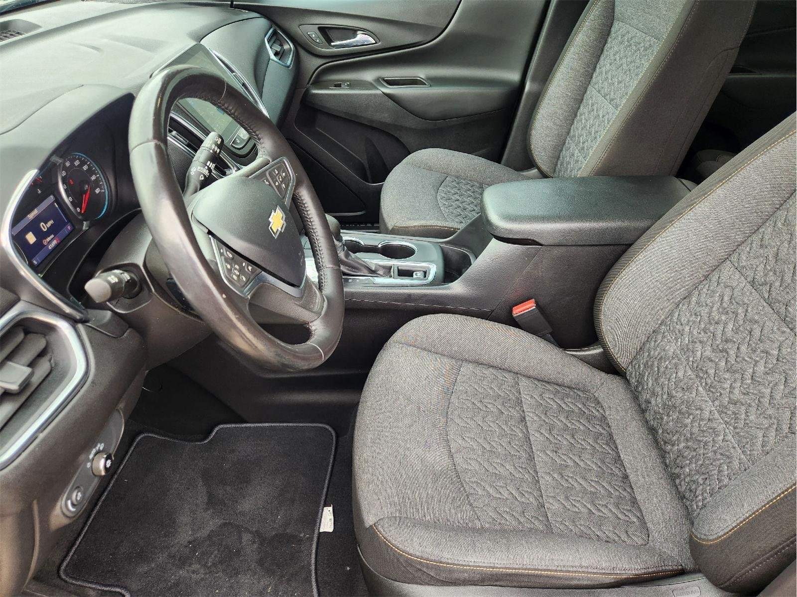 2022 Chevrolet Equinox photo 13 of 33