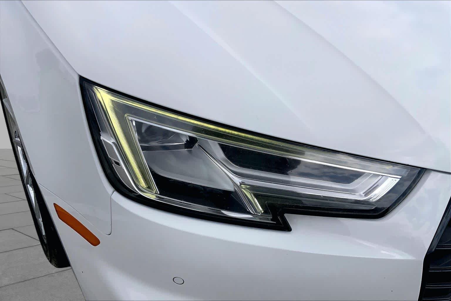 Used 2018 Ibis White Audi Prestige image 27