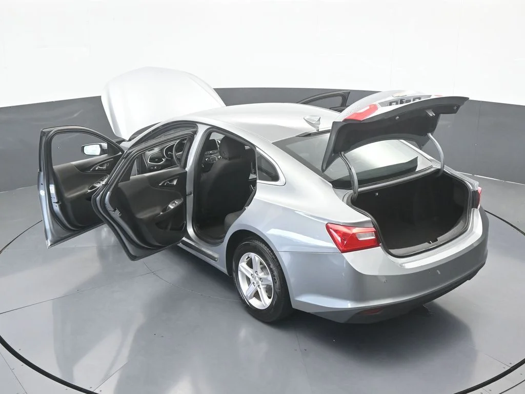 Used 2024 Sterling Gray Metallic Chevrolet LT image 65