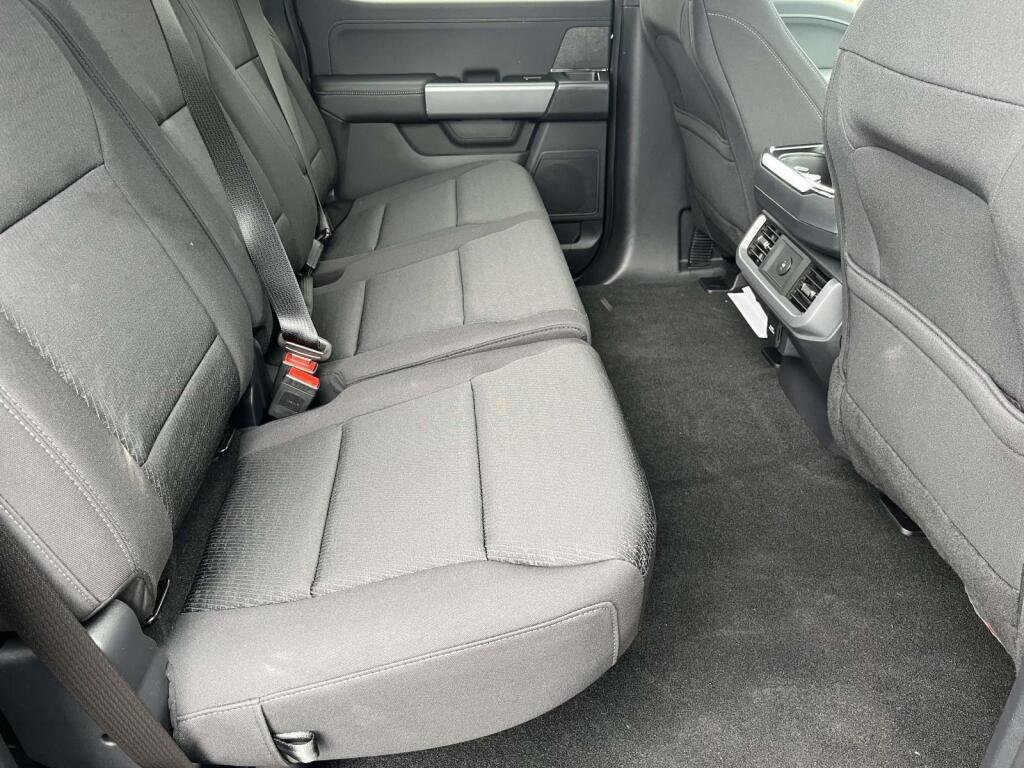 New 2026 Agate Black Metallic Ford XLT image 19