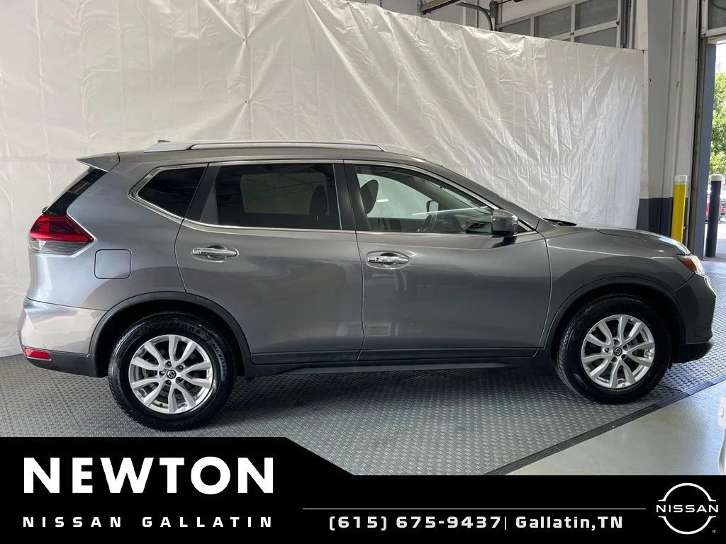 Used 2018 Gun Metallic Nissan SV image 4