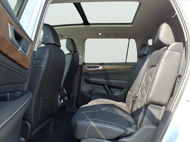 2026 Volkswagen Atlas SE w/Tech - Photo 13