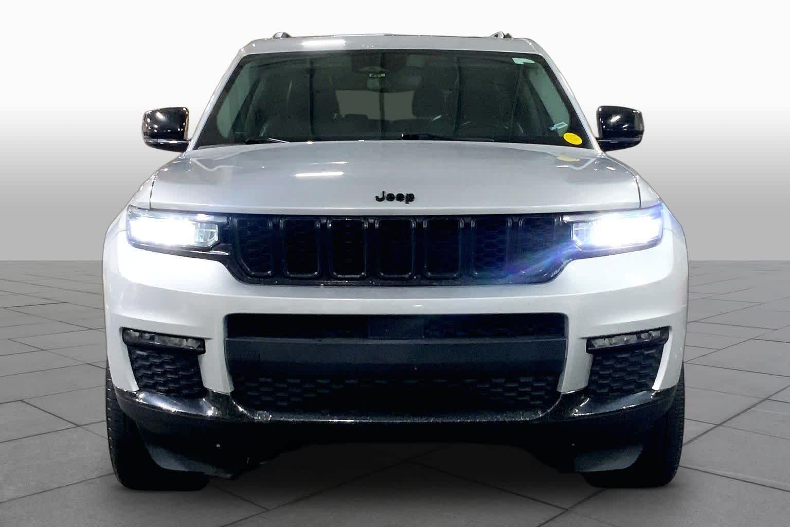 Used 2021 Silver Zynith Jeep Limited image 4