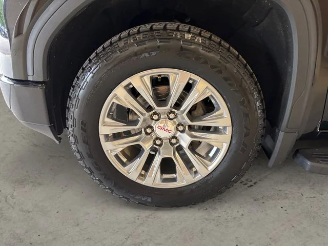 Used 2019 Black GMC Denali image 15