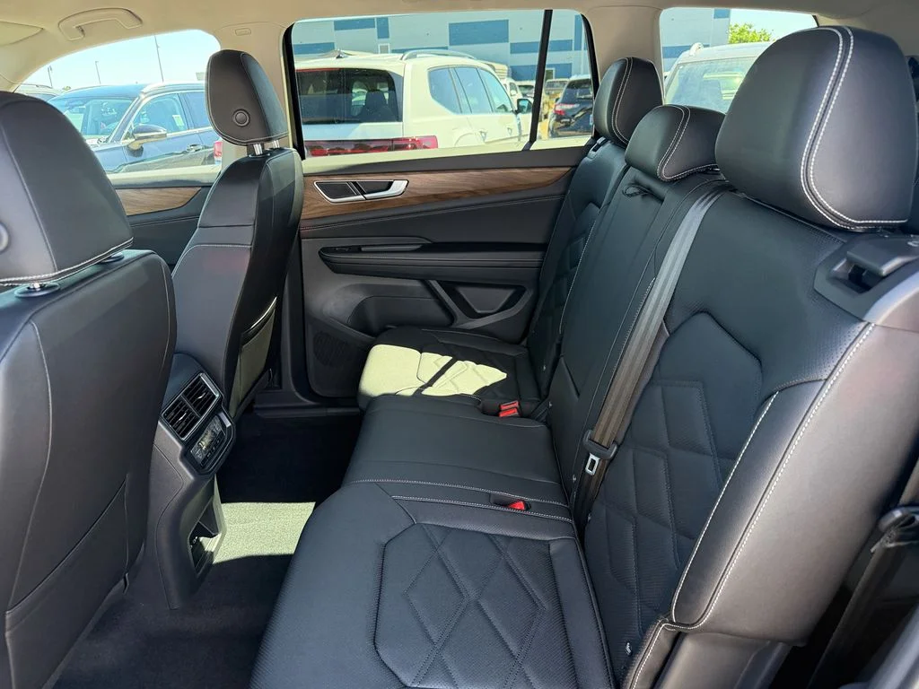 New 2026 Deep Black Pearl Volkswagen 2.0T SE image 23
