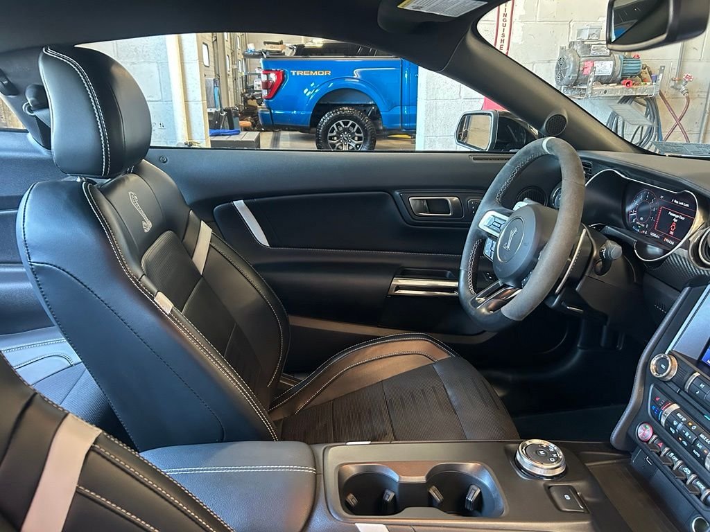 Used 2020 Shadow Black Ford Shelby GT500 image 34
